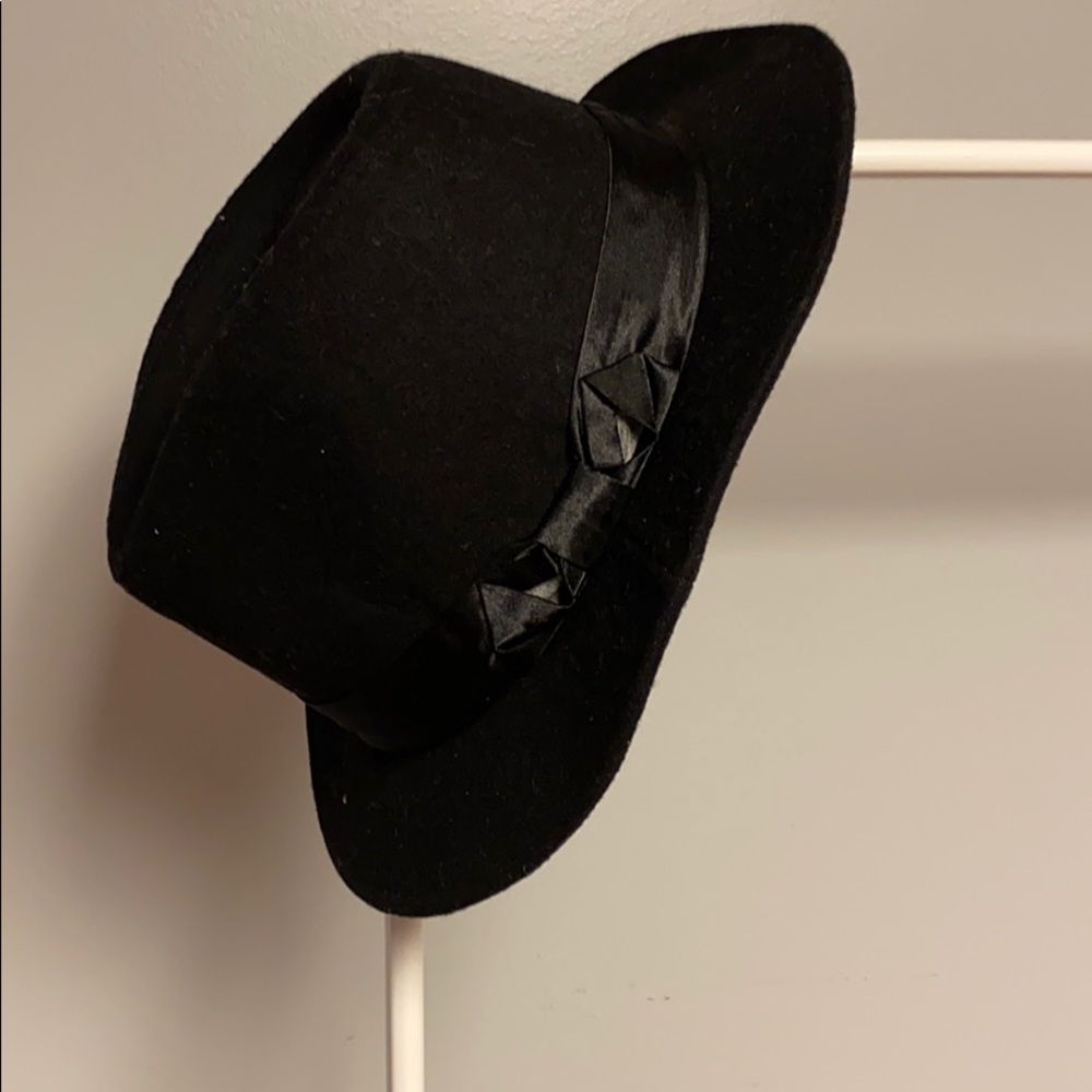 Black 100% wool fashion hat